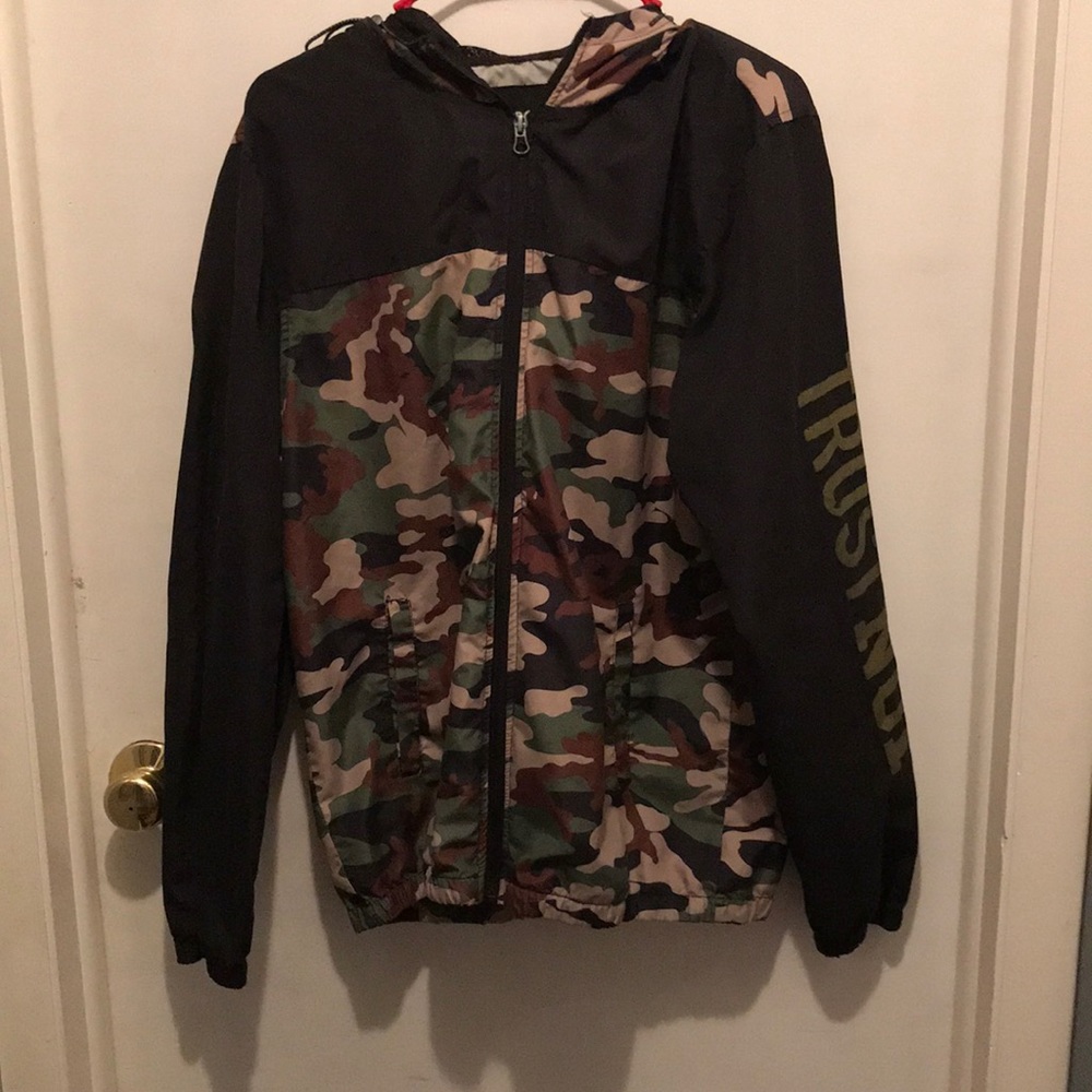 “Trust no1” camo wind breaker jacket